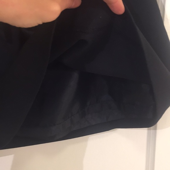 Size 2 Gap Navy Pleated Skirt with Bow, lined. - Picture 4 of 4